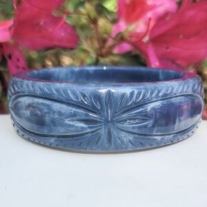 Vintage Deeply Carved Marbled Blue Lucite Bangle
